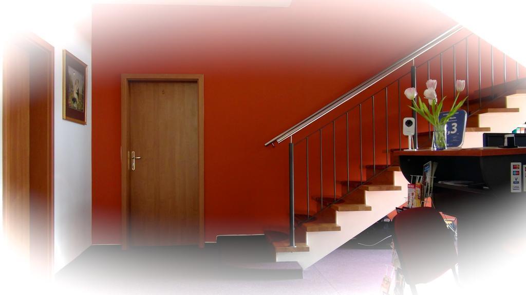 Family Hotel Maxim Beroun  Esterno foto