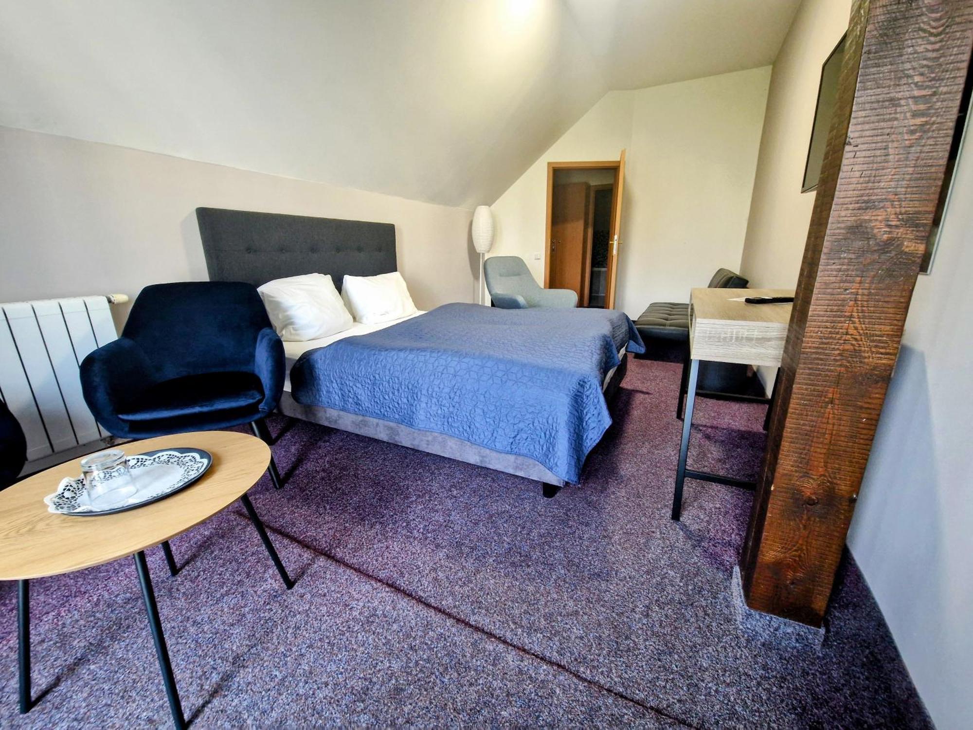 Family Hotel Maxim Beroun  Esterno foto