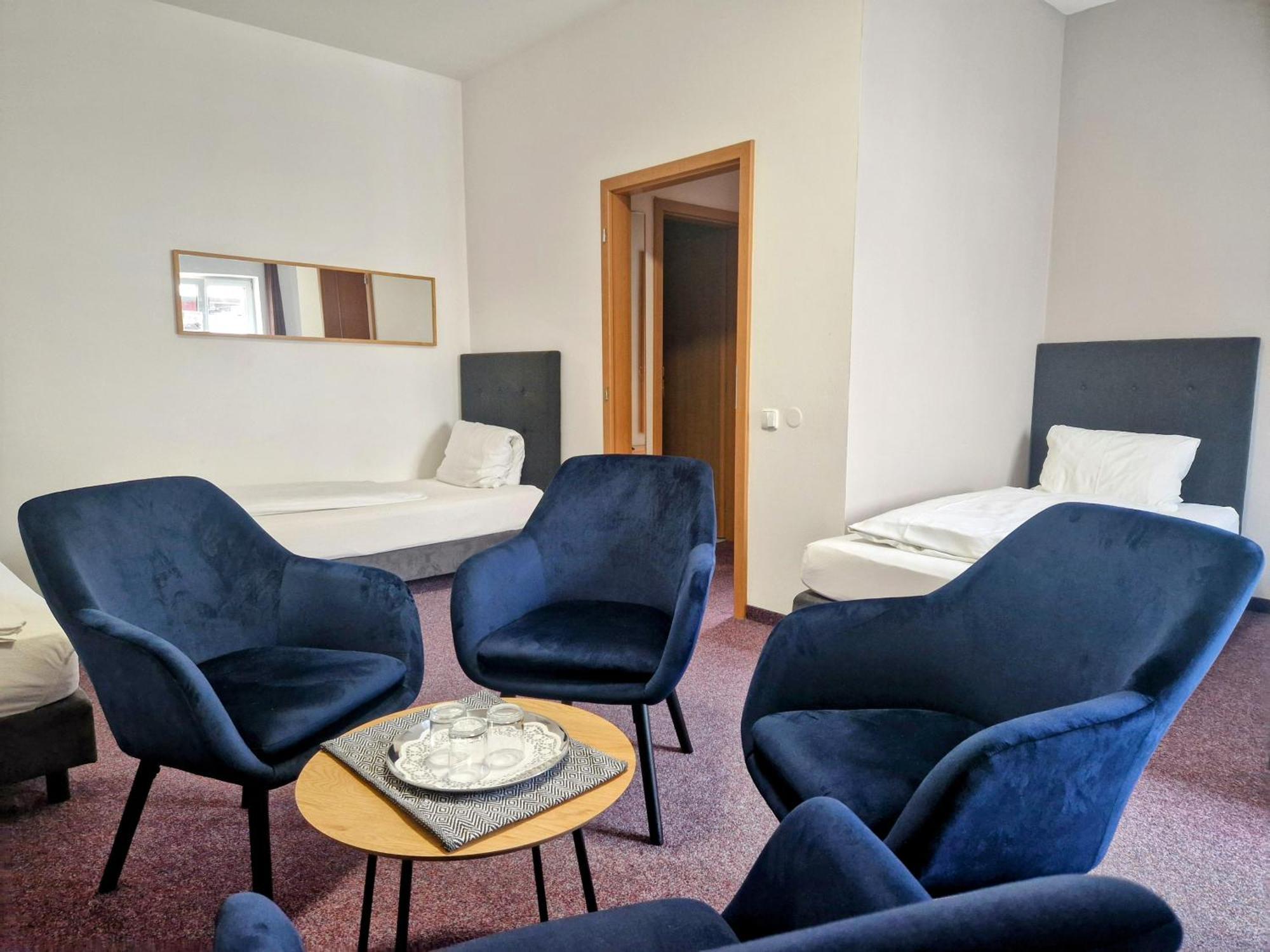 Family Hotel Maxim Beroun  Esterno foto