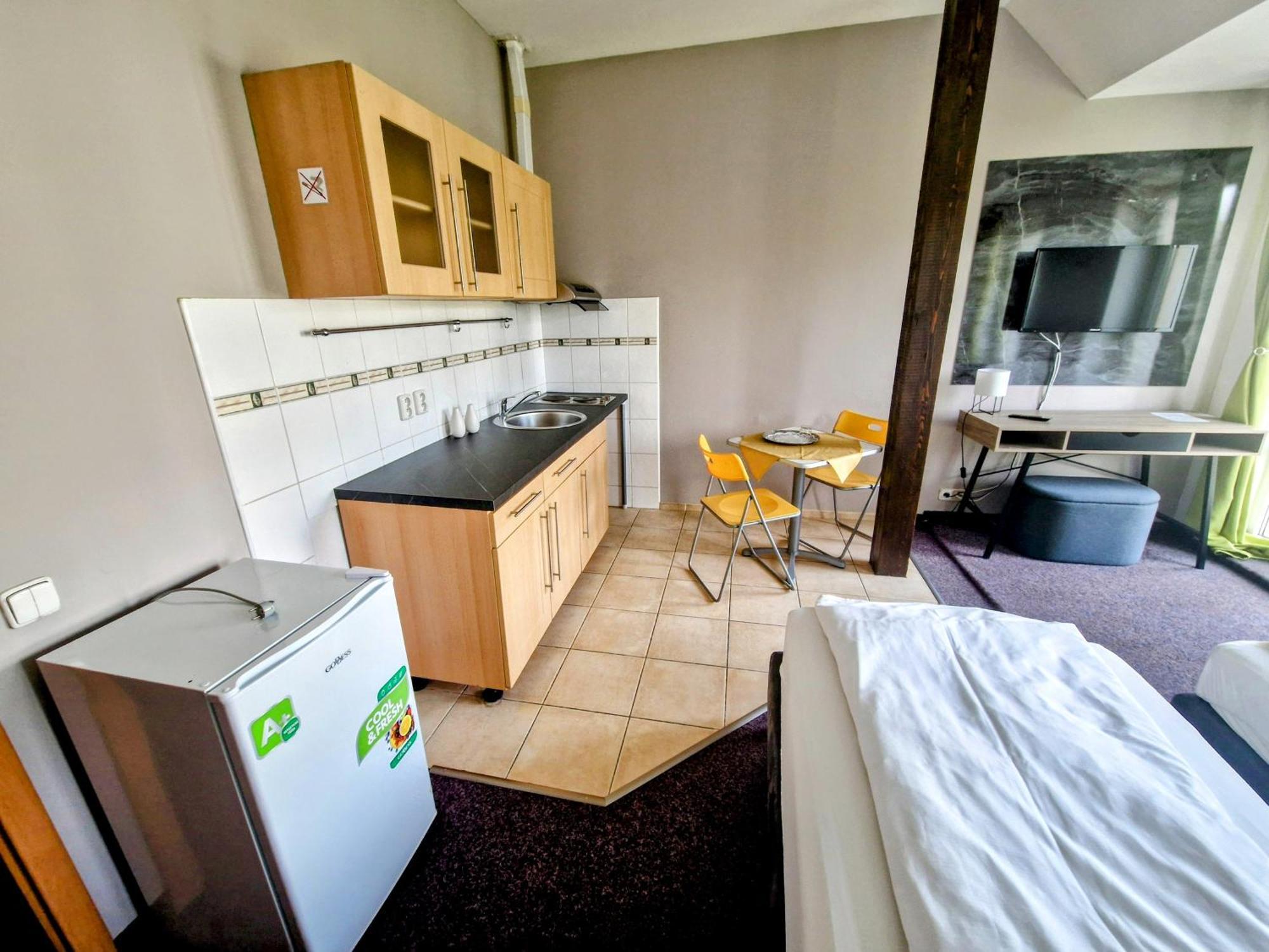 Family Hotel Maxim Beroun  Esterno foto